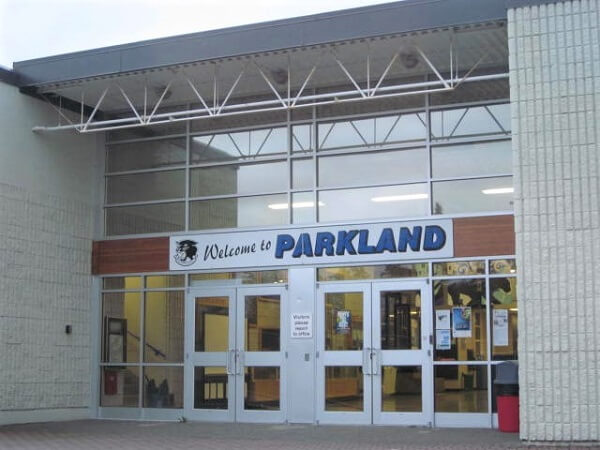 パークランド・セカンダリー・スクール（Parkland Secondary School）